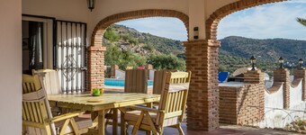 Family villa with magnificent panoramic views