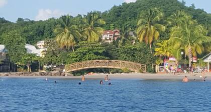 Location saisonnière TROIS-ÎLETS MartiniqueRésidence -Piscine -Plage -Calme.