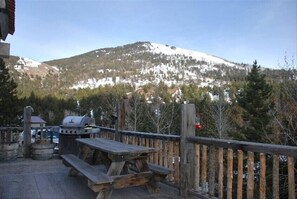 Property grounds - Home Away from Home 5 miles to the north entrance of Yellowstone (Gardiner)