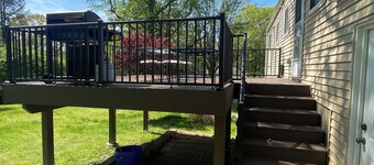 ★The Red Door★  Comfy House on Quiet Cul-de-Sac!