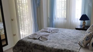 4 chambres, fer et planche Ă repasser, lit parapluie, Wi-Fi