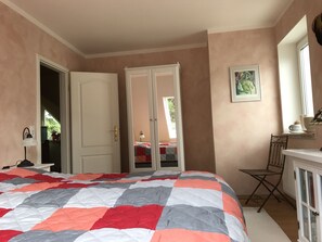3 Schlafzimmer, Bügeleisen/Bügelbrett, Reisekinderbett, kostenloses WLAN
