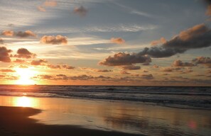 Plage à proximité, chaise longue