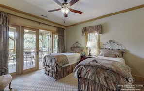 2 bedrooms, desk, iron/ironing board, free WiFi
