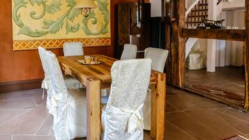 Kühlschrank, Ofen, Herdplatte, Geschirrspüler