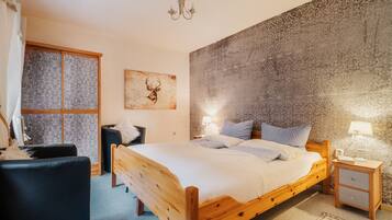 4 Schlafzimmer, Bügeleisen/Bügelbrett, Reisekinderbett, WLAN