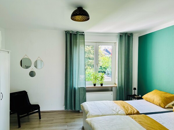 2 bedrooms, iron/ironing board, travel cot, free WiFi