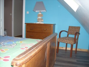 3 bedrooms, cots/infant beds, free WiFi