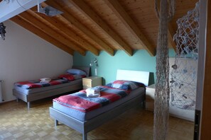 3 Schlafzimmer, Bügeleisen/Bügelbrett, Reisekinderbett, kostenloses WLAN