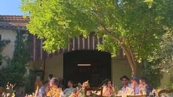 Espace banquet en plein air