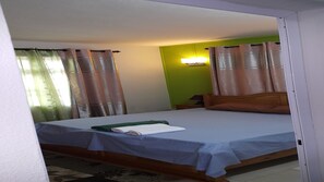 4 Schlafzimmer, Bügeleisen/Bügelbrett, WLAN, Bettwäsche