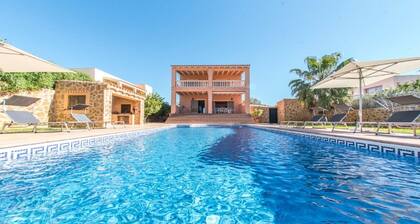 Villa San Jordi Ibiza, 1,5 km de la plage Salinas, 1,5 km de la plage Den Bossa