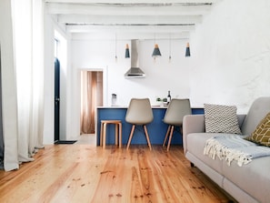 Télévision, chaîne hi-fi