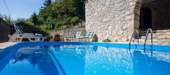 Luxury villa with private pool, wine cellar, located in Ucka Natural Park