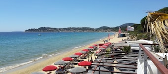 Provencal villa 12 pax near Saint-Tropez with swimming pool and superb sea view