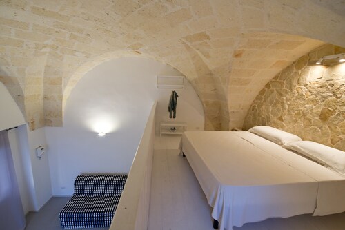 * Casa Bova Francy "very central in Mesagne