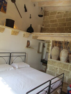 1 habitación y ropa de cama