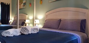 1 chambre, coffres-forts dans les chambres, fer et planche à repasser