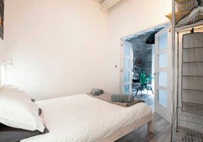 2 bedrooms, soundproofing, iron/ironing board, travel crib