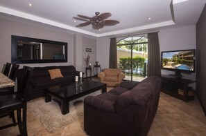 Televisión y reproductor de DVD 