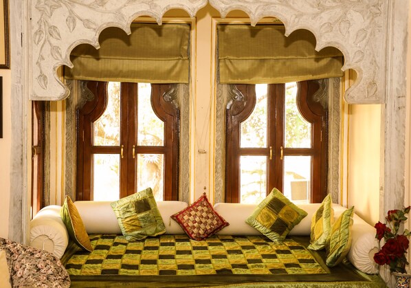 3 bedrooms, in-room safe, WiFi, bed sheets