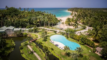 Indoor pool, outdoor pool