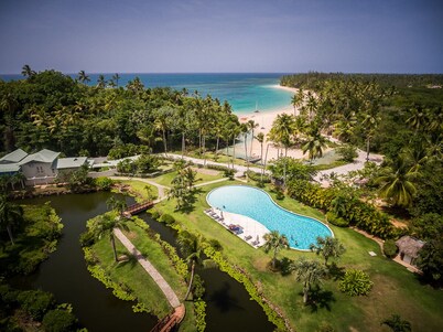 5 star BEACH VIEW DUPLEX W/ PRIVATE POOL, JACUZZI