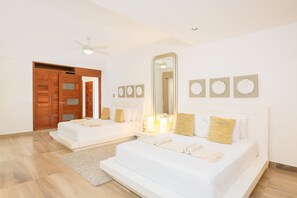 2 bedrooms, in-room safe, desk, iron/ironing board
