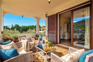 Terrace/patio - ClickSardegna Alghero Villa Flaminia, with independent swimming pool, SPA & Gym (Alghero)