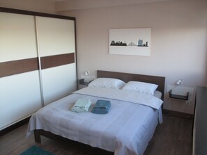 1 bedroom, iron/ironing board, free WiFi, bed sheets