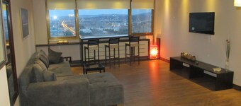 La meilleure vue de Belgrade du haut de la tour Genex! 68m2 nouvellement rénové
