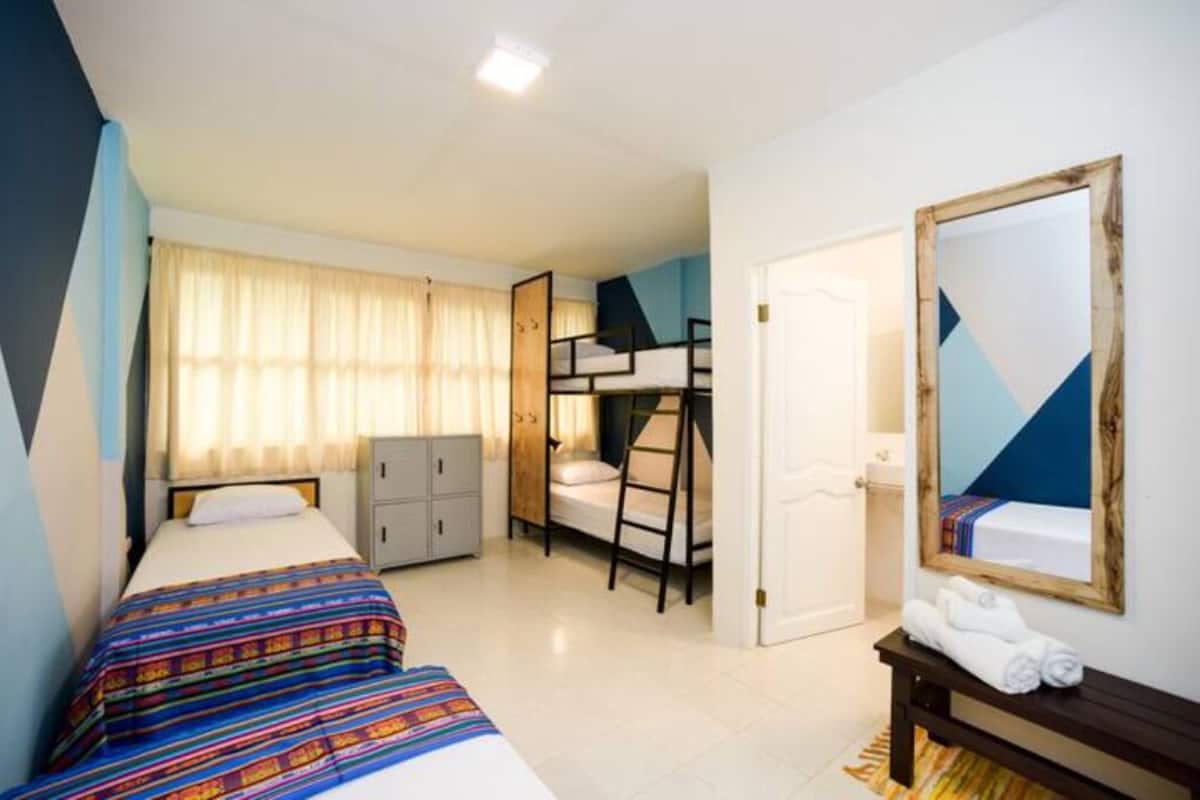 Chambre Quadruple Standard, 1 chambre