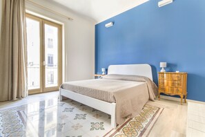 2 chambres, fer et planche à repasser, Wi-Fi, draps fournis