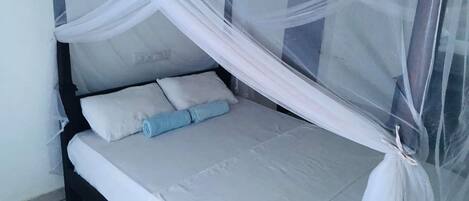 4 quartos, ferros/tábuas de passar roupa, Wi-Fi de cortesia