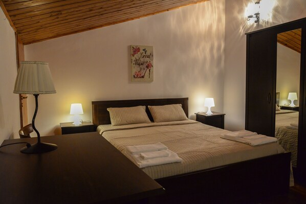 1 bedroom, iron/ironing board, bed sheets