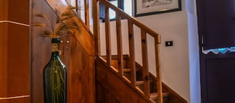 Et stenkast fra centrum