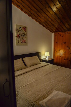 1 bedroom, iron/ironing board, bed sheets