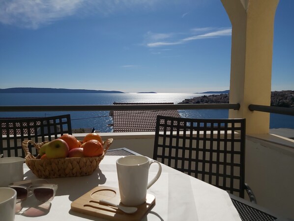 Outdoor dining - Heated swimming pool, family apartment and stunning sea view terrace ap6 (Okrug Gornji)