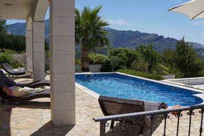 Outdoor pool - Idyllic Villa near Split, pool, garden, free parking and stunning view, (OWNER) (Solin)