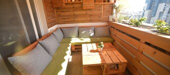 Modern 79m2 Apt * Business/Family/Infant Friendly * Free wifi/phone for outside