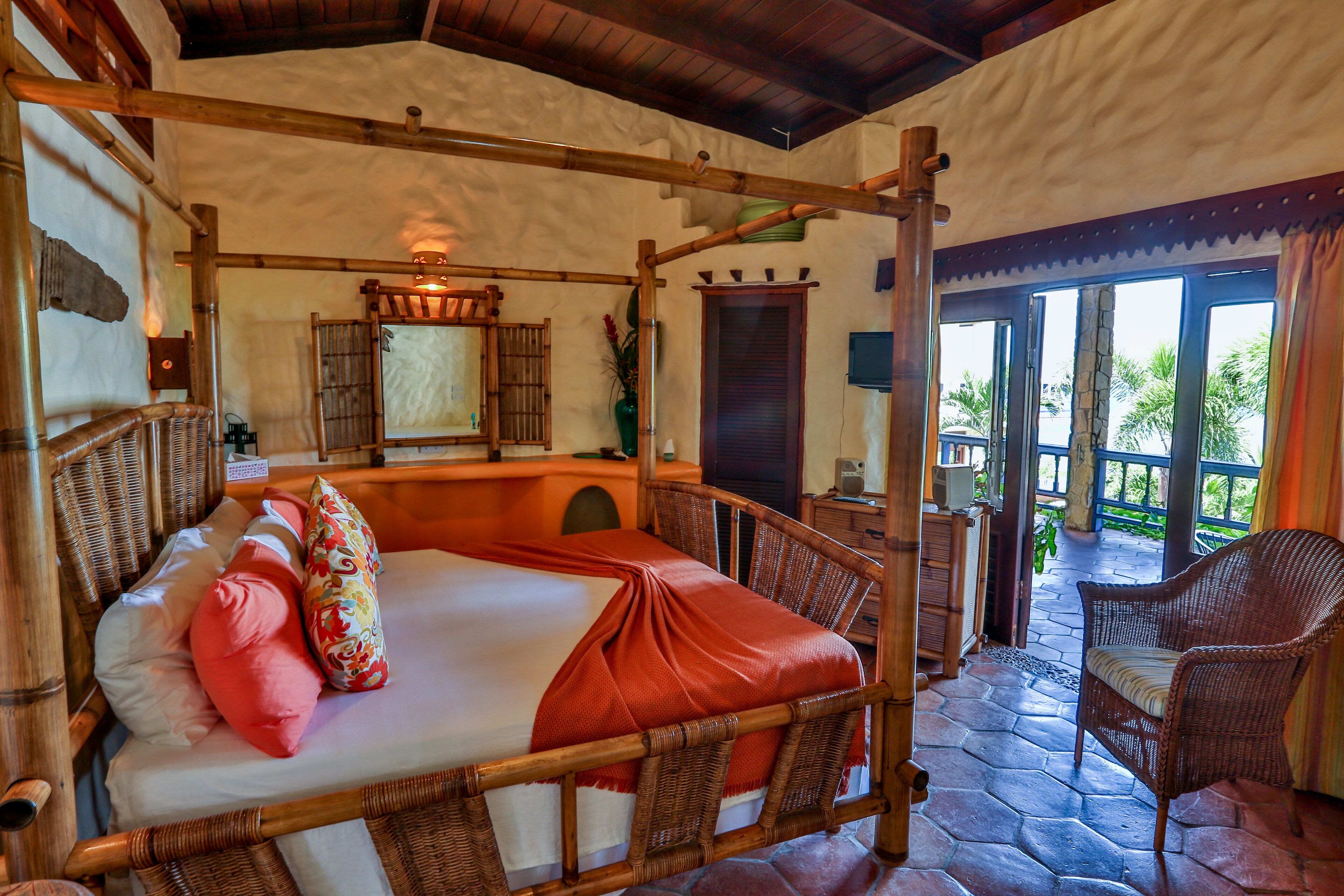 5 soverom, safe på rommet, lydisolert og strykejern/-brett