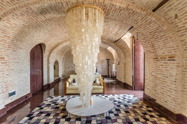 Castle in Old Town, Armory Room