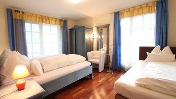 6 Schlafzimmer, Bügeleisen/Bügelbrett, WLAN, Bettwäsche