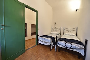 2 Schlafzimmer, Bügeleisen/Bügelbrett, Internetzugang, Bettwäsche