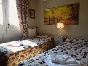 4 bedrooms, in-room safe, iron/ironing board, travel cot