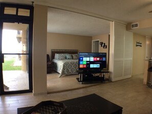 3 makuuhuonetta, silitysrauta/-lauta, vauvan matkasänky, Wi-Fi