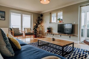 TV, fireplace, video games, offices