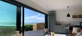 Ravissante Beach House - Vues spectaculaires sur la mer!