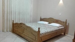 4 bedrooms, internet, bed sheets