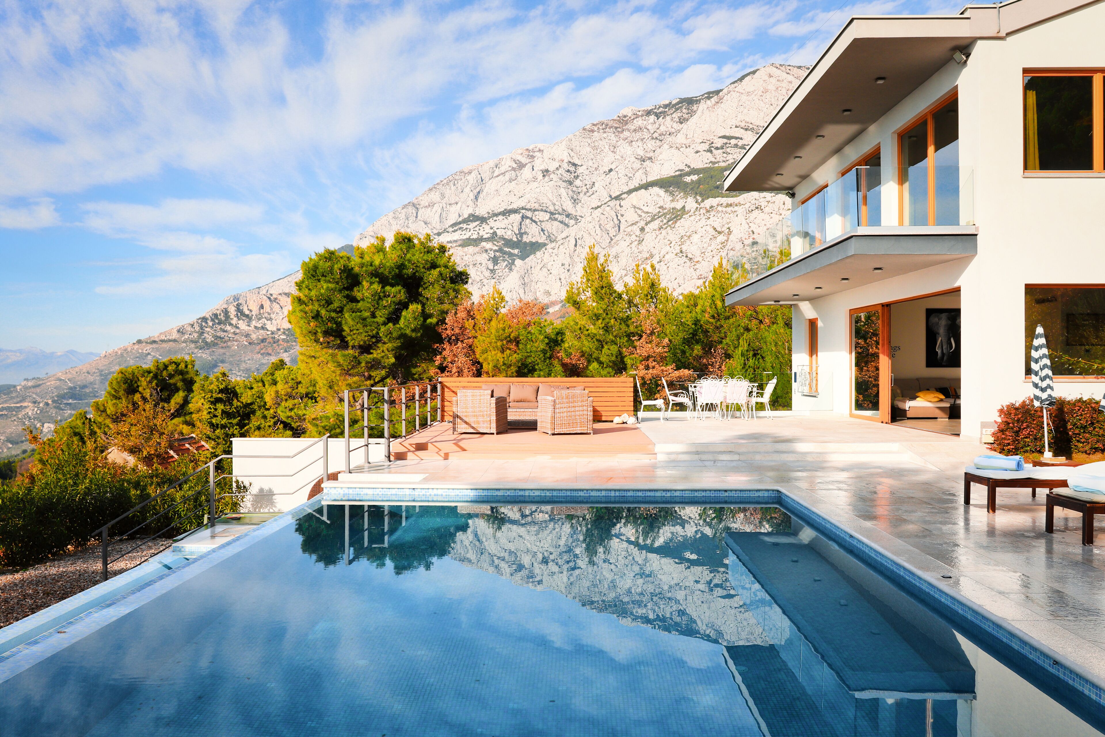 Double infinity heated pool even in pre-season and in the post-season.